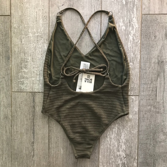 π₯π₯BILLABONG - TEXTY ONE PIECEπ₯π₯ - Picture 5 of 6